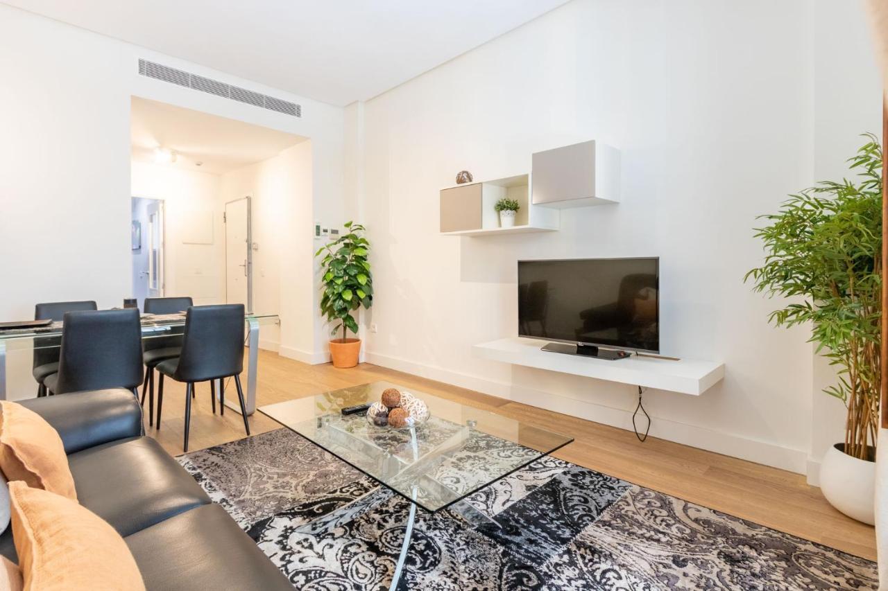 Angeles Santa Cruz Deluxe By Valcambre Apartment Sevilla Bagian luar foto