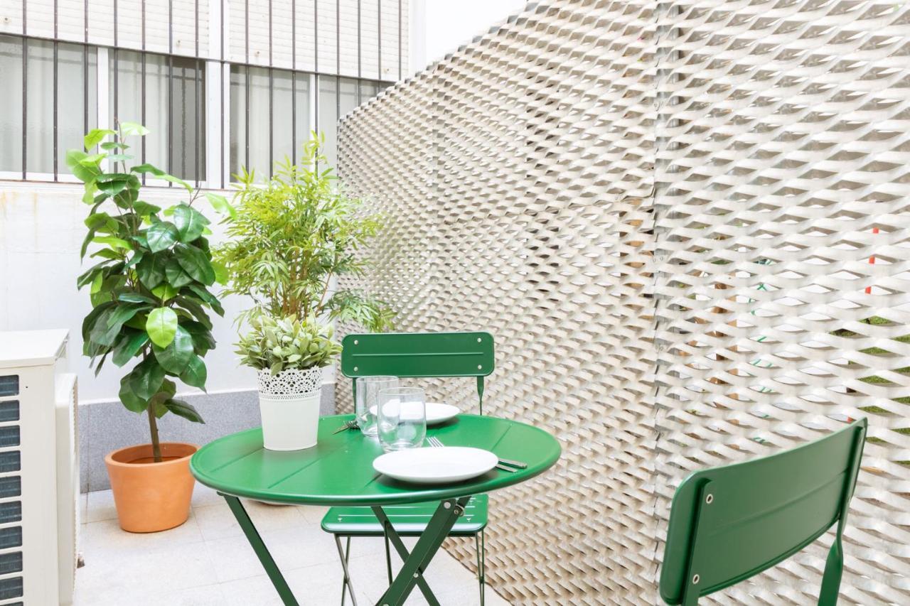 Angeles Santa Cruz Deluxe By Valcambre Apartment Sevilla Bagian luar foto