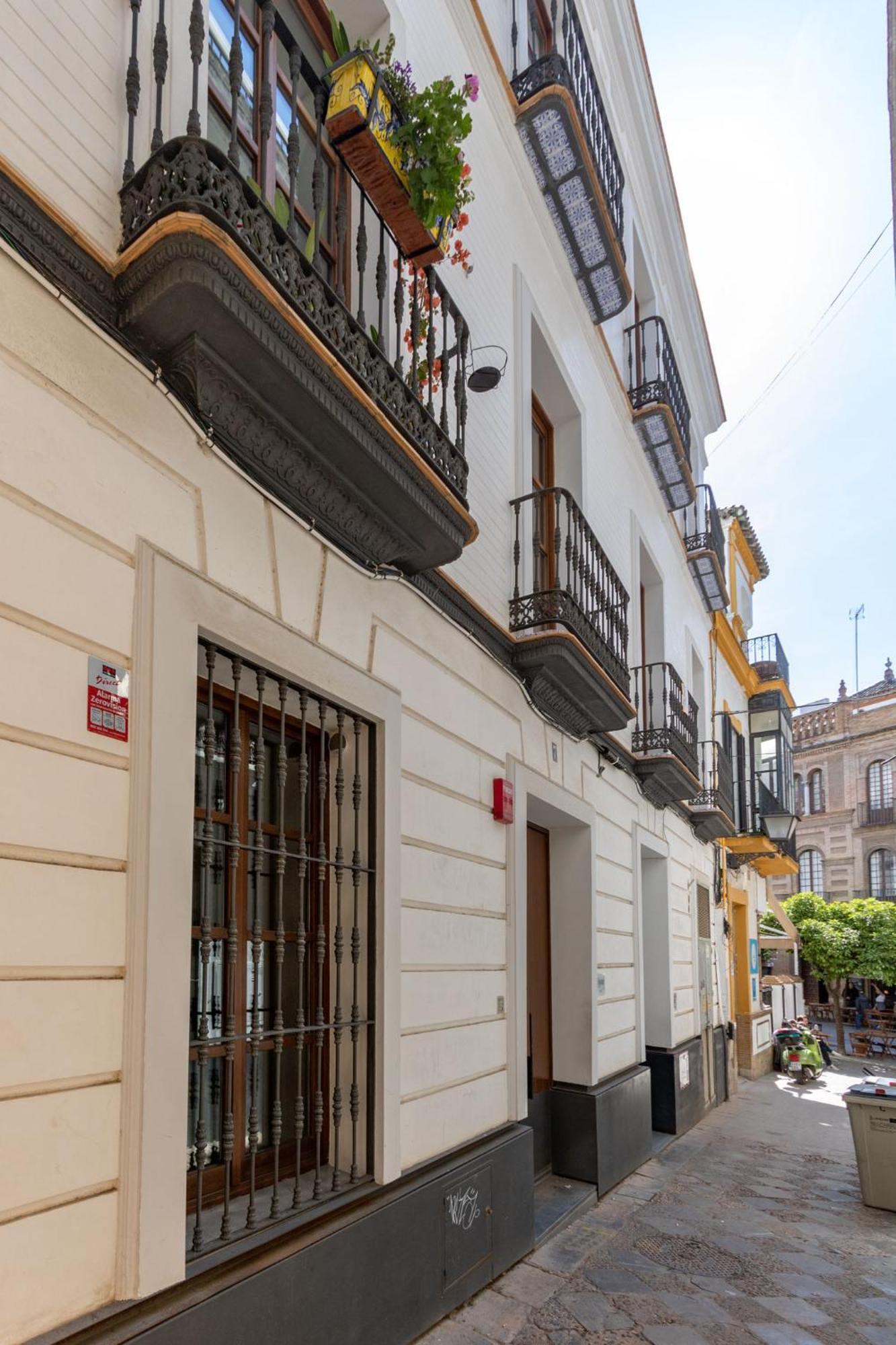 Angeles Santa Cruz Deluxe By Valcambre Apartment Sevilla Bagian luar foto